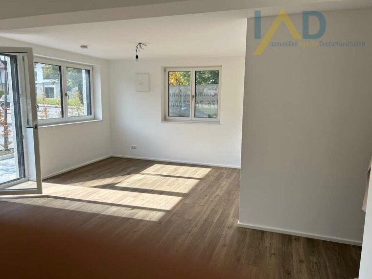 Wohn-Essbreich mit Ausgang Ter