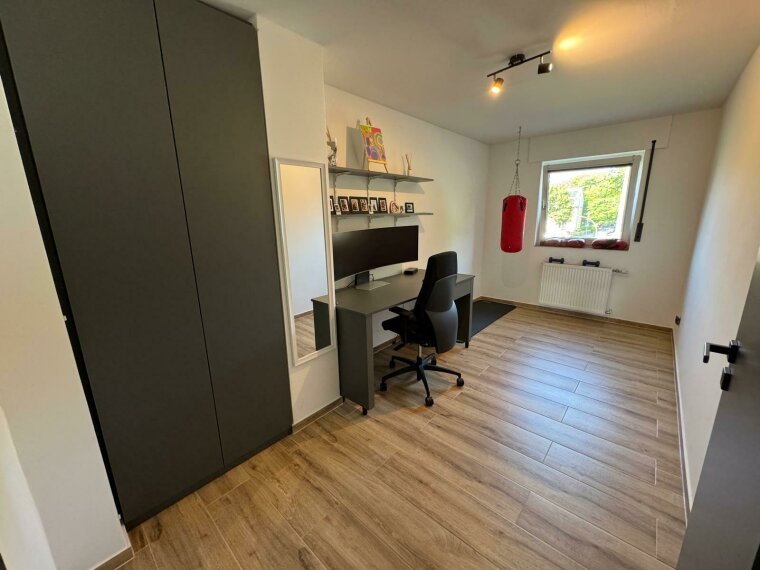 Schlafzimmer 1/2