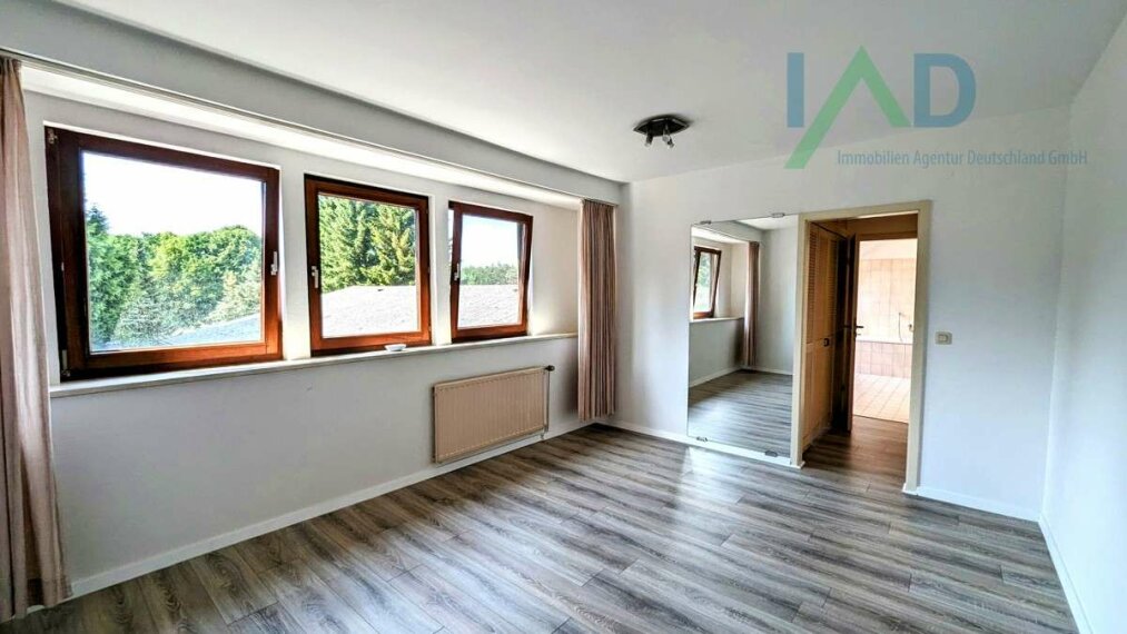 OG Schlafzimmer mit Ankleide v