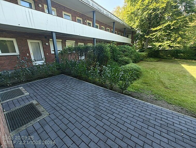 Neuangelegte Terrasse