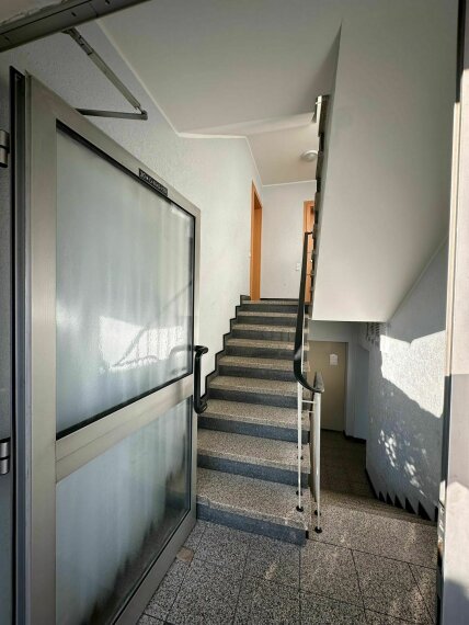 Haupteingang Treppenhaus 