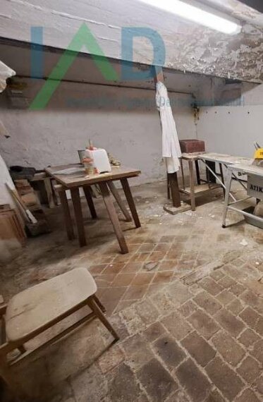 Gewölbekeller mit Werkstatt_La