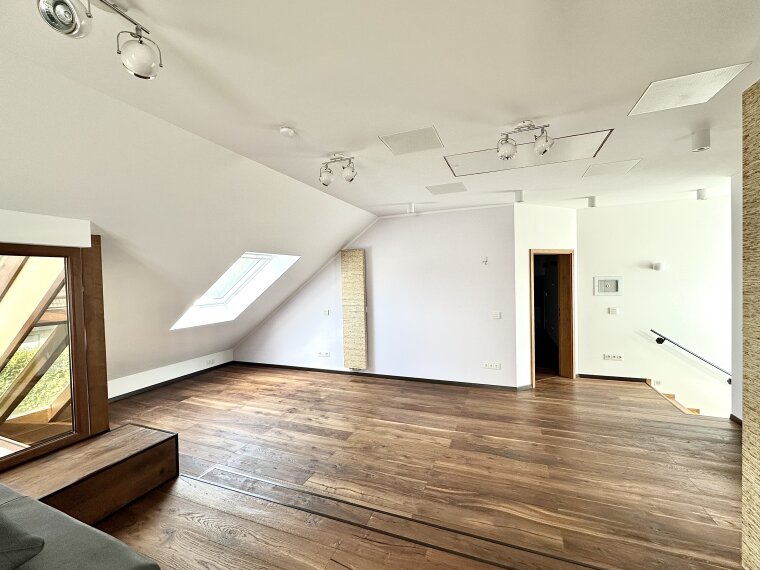 1. OG Galerie - Büro 