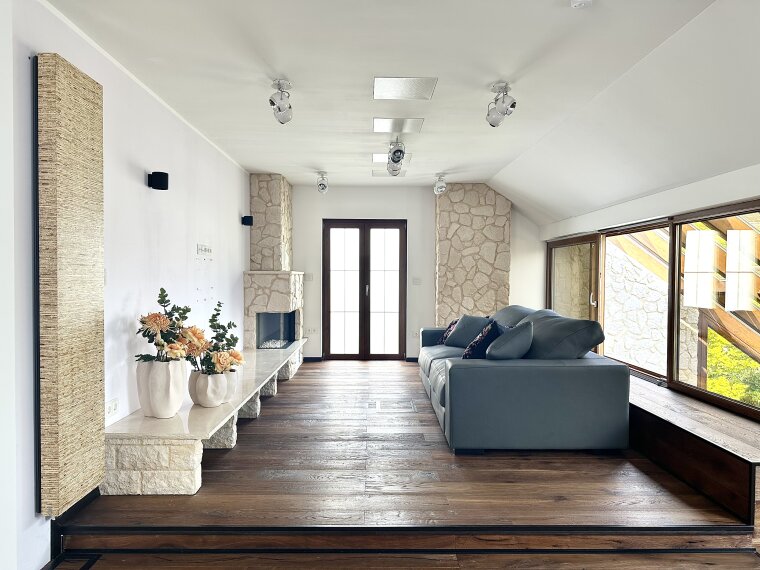 1. OG Galerie/ Kamin No.2