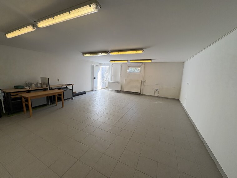 EG Wohnraum mit  Eingang 