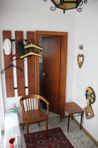 Flur und Eingang, Gäste-WC