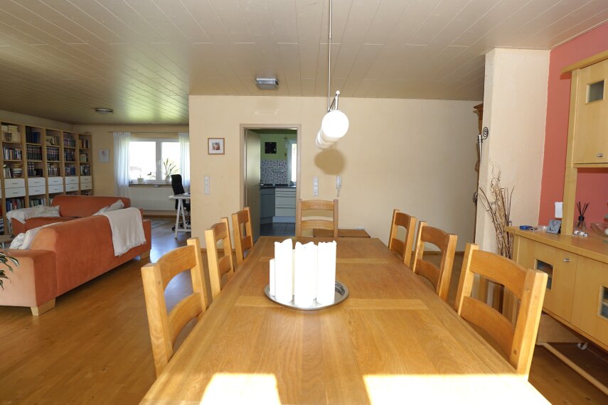 OG Ess- Wohnbereich mit Loggia