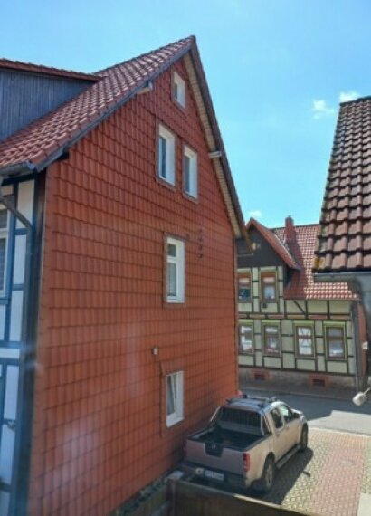 Giebel_Blick zur Strasse