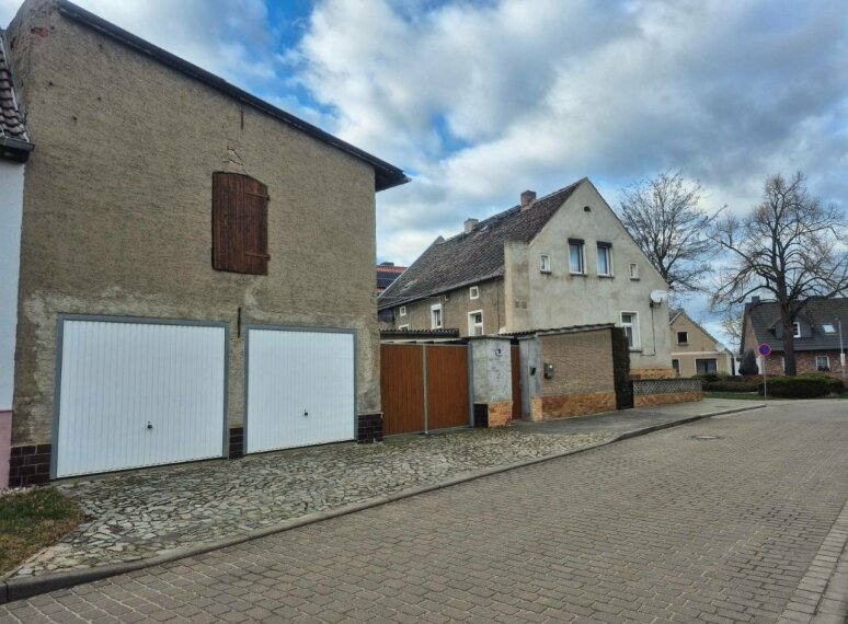 2 separate Garagenzufahrten