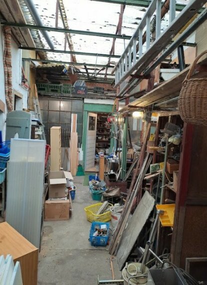 Anbau - Umfangreiche Lagerräume 