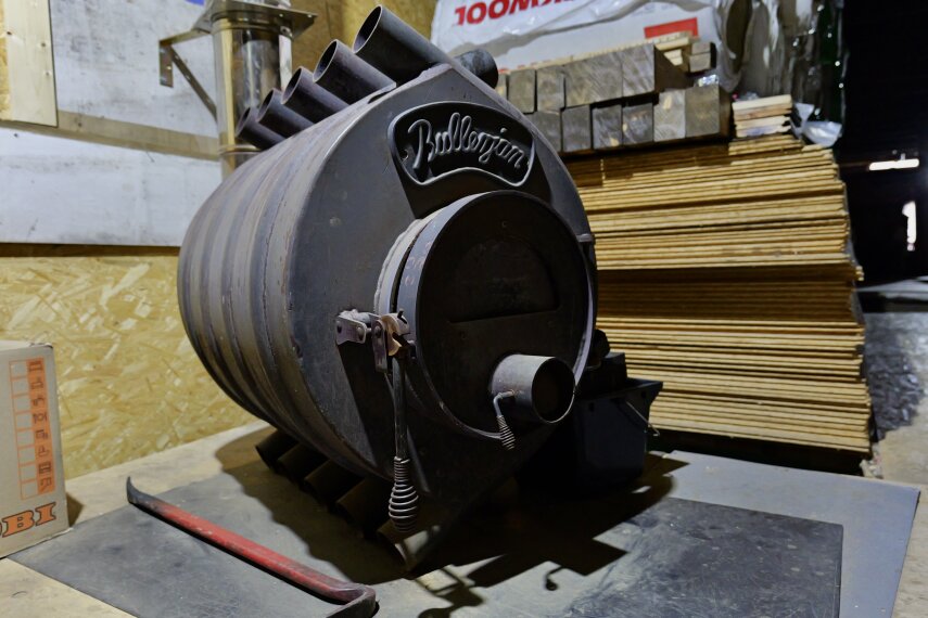 Der Ofen sorgt für Wärme