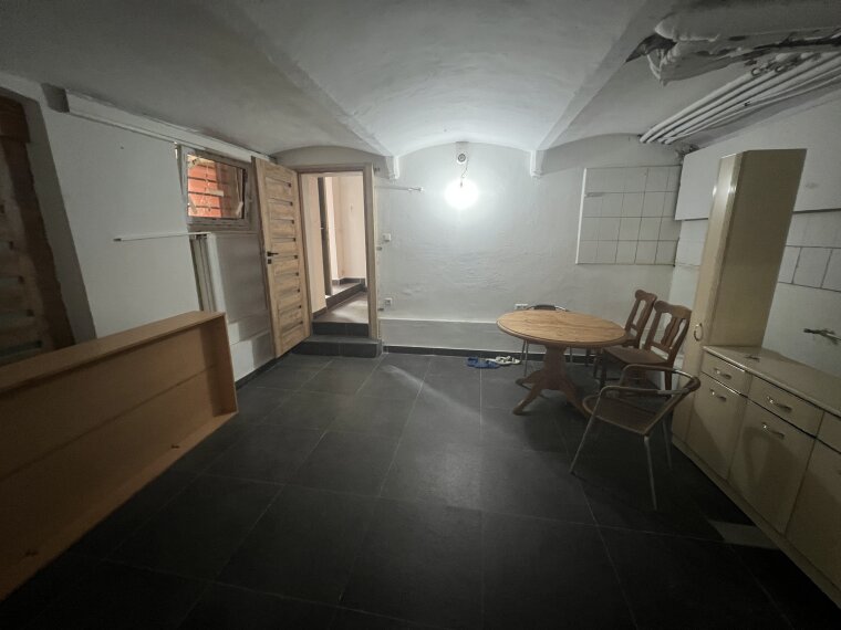 - Gemeinschaftszimmer