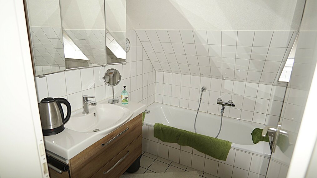 Bad Whg. rechts
