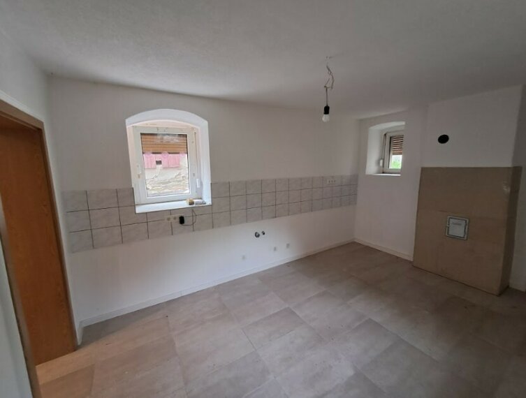 Küche mit Schornsteianschluß