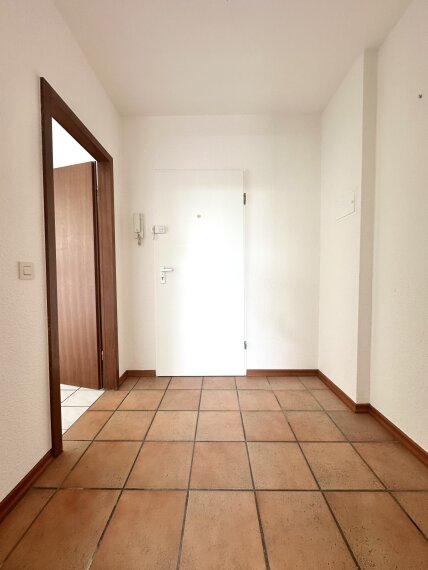 Eingangsbereich/ Flur u. Küche