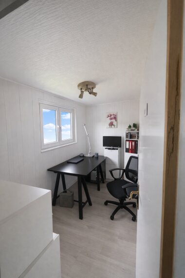 7c6bc451-6a09-4fe5-a2c4-61c08adc3e1e