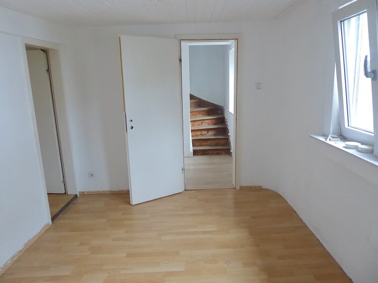 Durchgangszimmer im OG