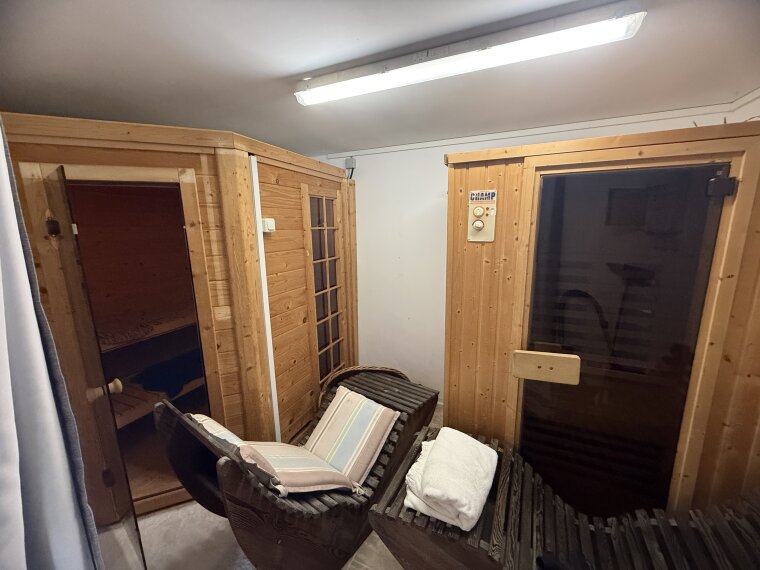2 Saunen im Anbau