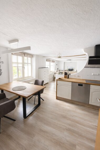 Küche und Essbereich