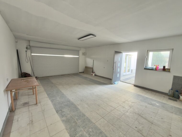 Doppelgarage für 2 Autos