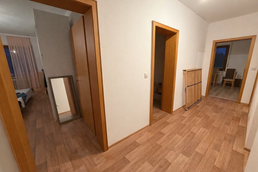 9B57EEDB-CAE8-47A1-8A30-07B3AB8B221D 2