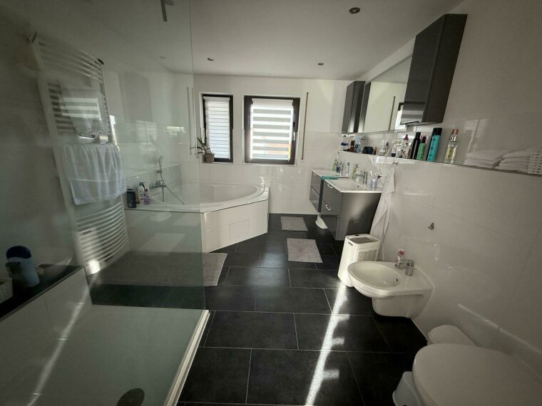 Schickes Familienbad