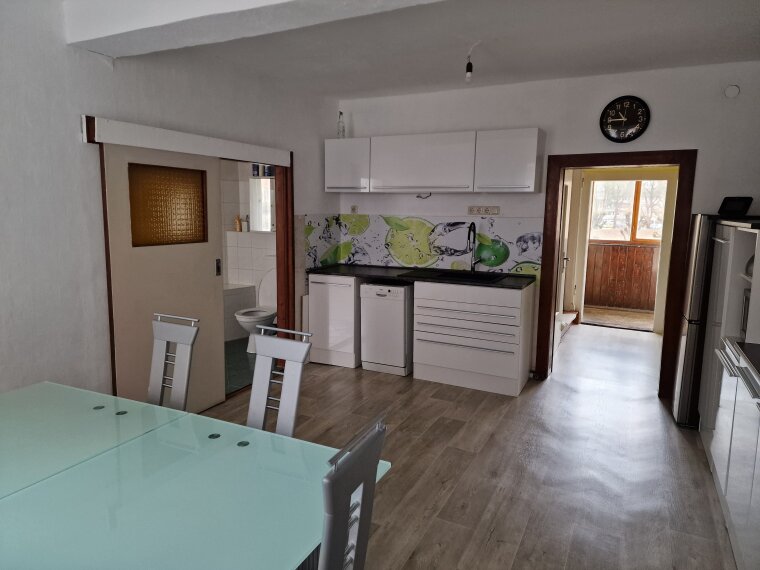 Küche mit Eßbereich