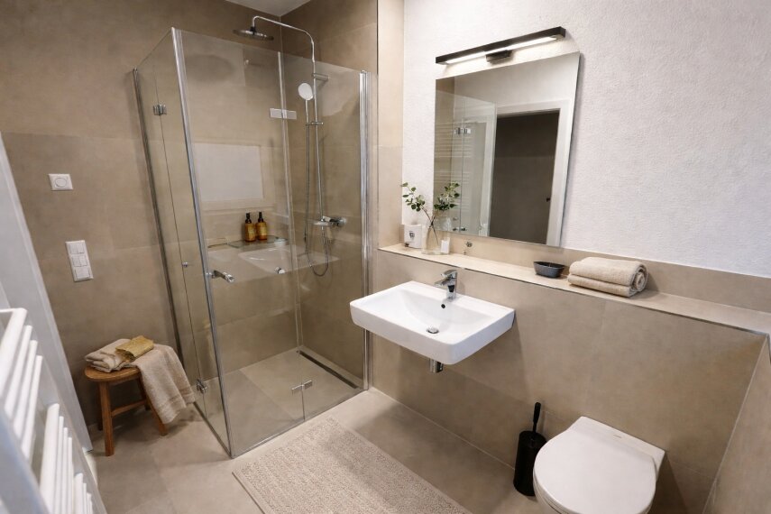 OG-Wohnung Badezimmer