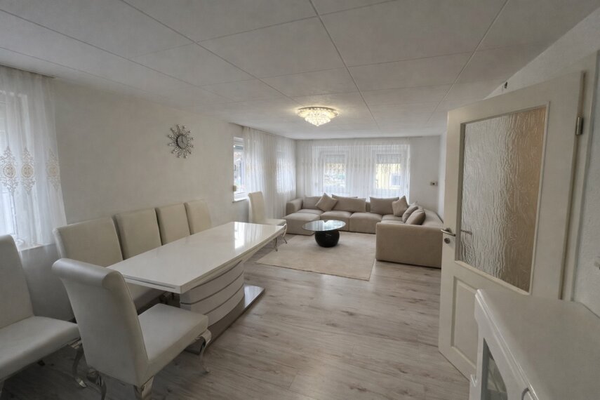 Whg. 2 Wohn-und Essraum (OG)