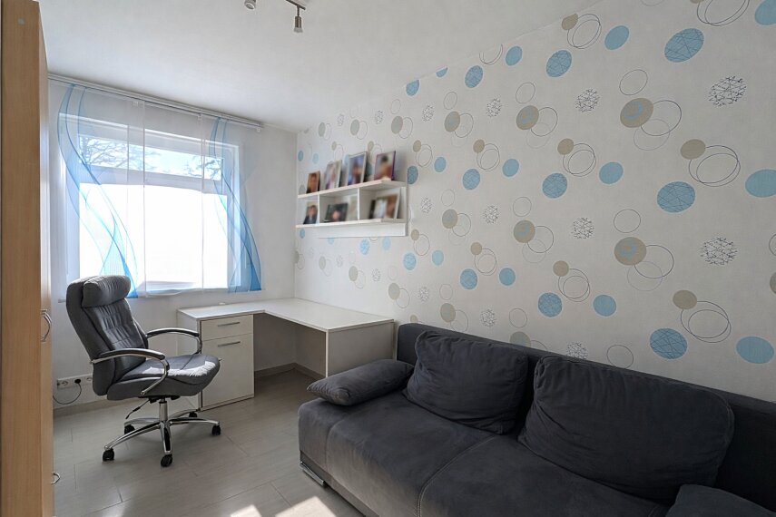 Büro oder Kinderzimmer