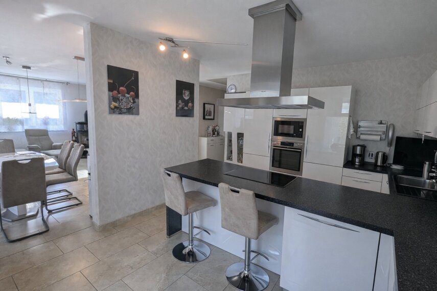 Moderne Küche  Wohn-Essbereich