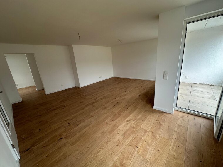 Wohnzimmer Ausgang Balkon