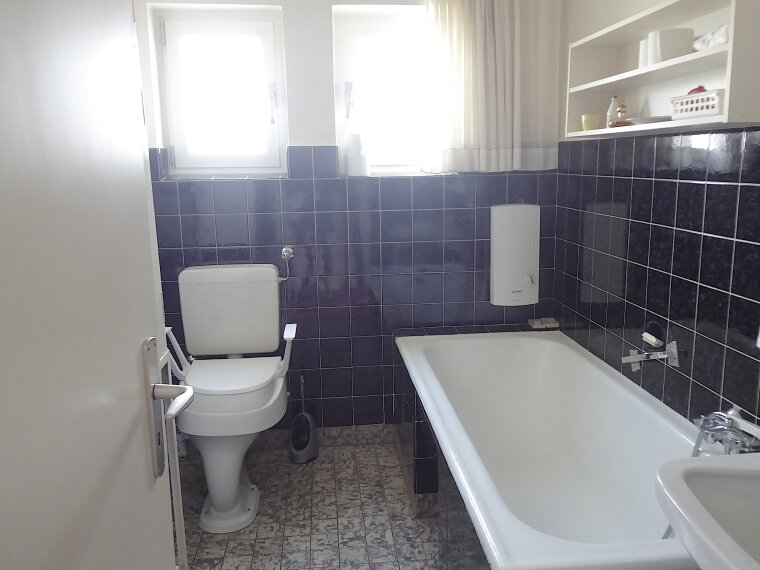 Tageslichtbad mit Wanne OG