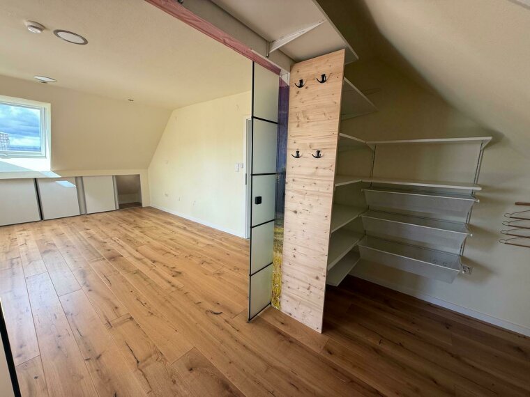 Schlafzimmer mit Ankleide