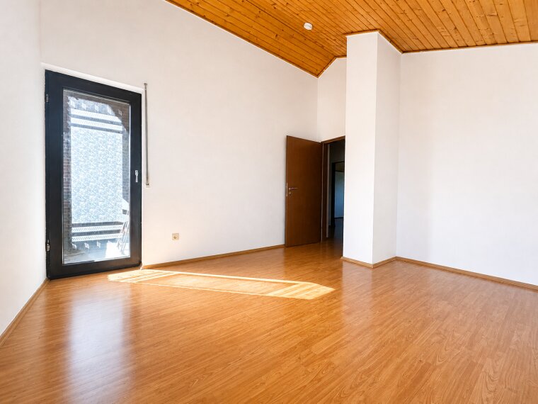 Schlafzimmer mit Balkon