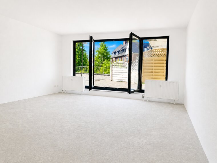 Wohn-Schlafzimmer mit Terrasse