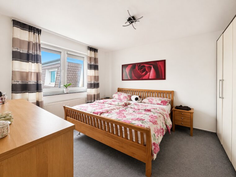 Schlafzimmer 1