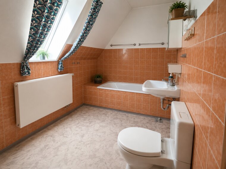 Bad mit Badewanne