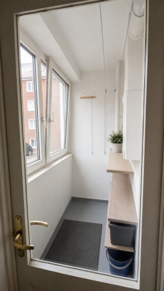 Balkon mit Loggia-Charakter