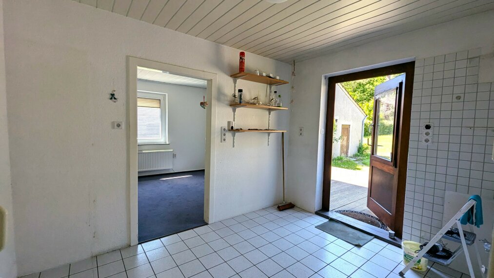 EG Küche mit Esszi + Veranda