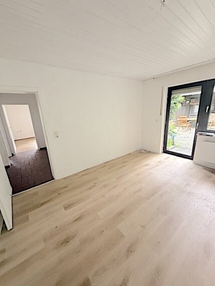 Zimmer mit Ausgang Terrasse
