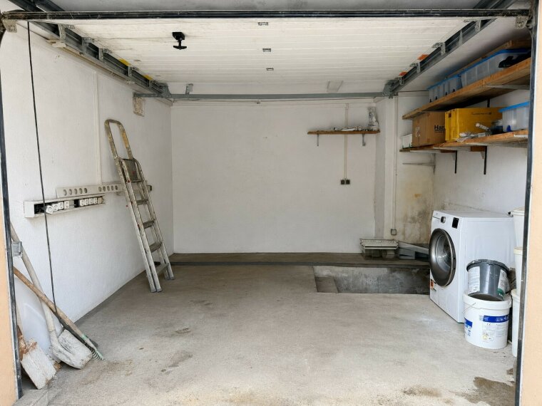 Garage 2