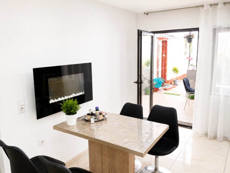 Esszimmer EG Ausgang Terrasse