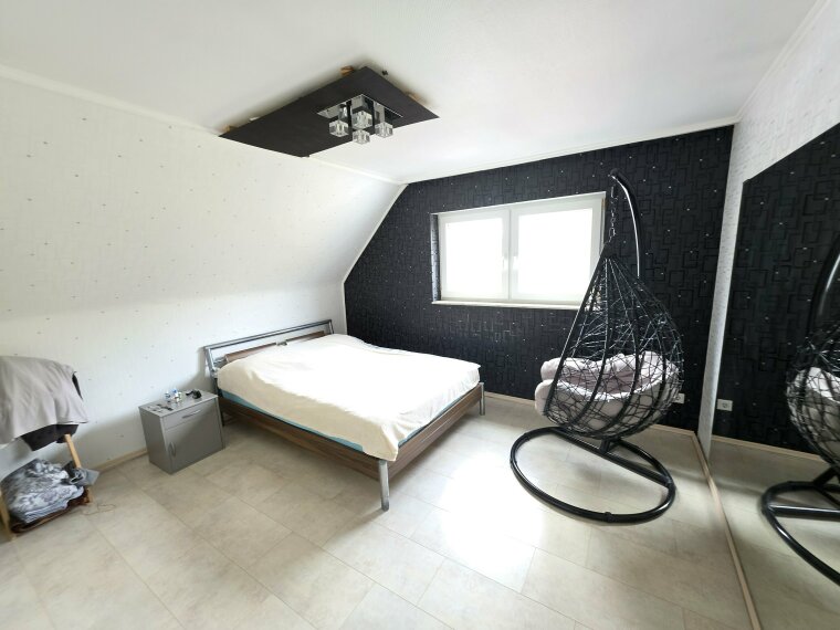 Schlafzimmer 1 