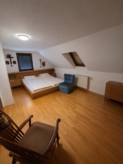 Schlafzimmer DG