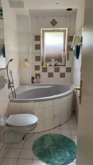 Bad mit Wanne