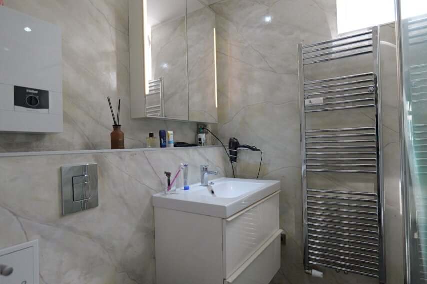 Bad mit Dusche