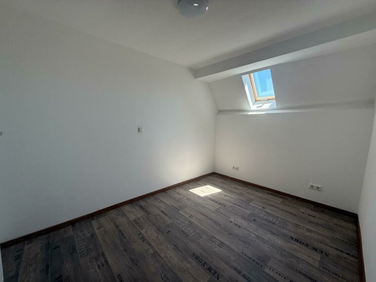 Schlafzimmer II
