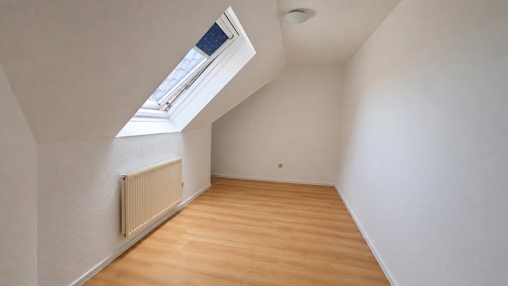 Büro, Kinder- oder Gästezimmer mit Abseite