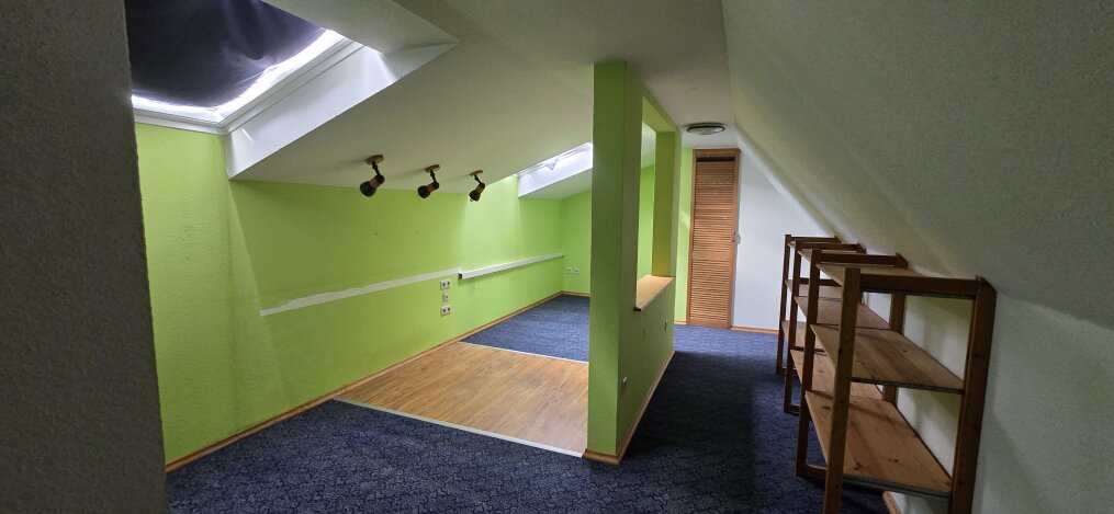 DG mit begehbarem Schrank